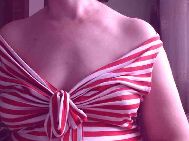 SweetBrunete webcam