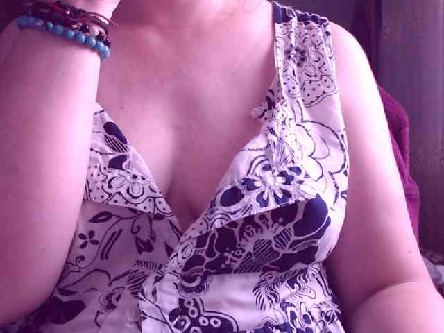 SweetBrunete webcam