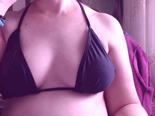 SweetBrunete webcam