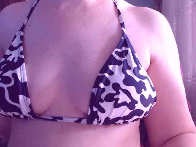 SweetBrunete webcam