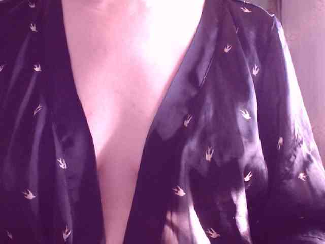 SweetBrunete webcam