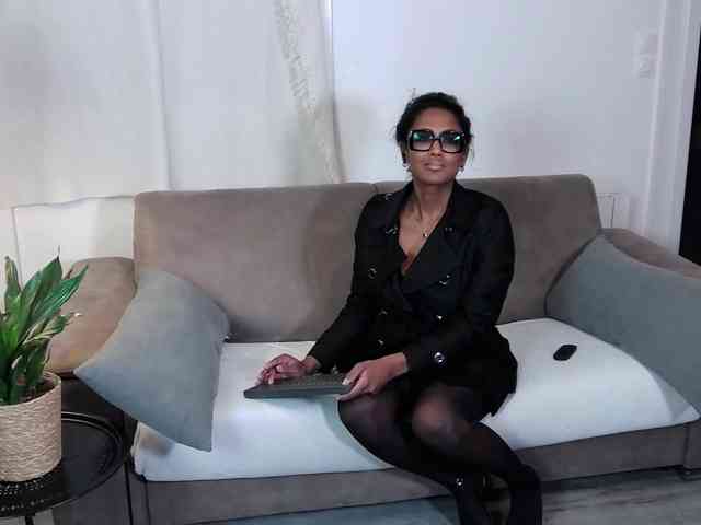transex-shana Live Webcam on BongaCams