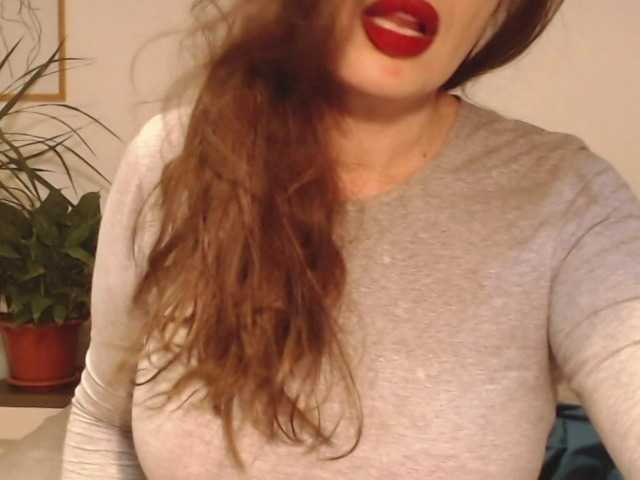 ellaine's BongaCams show and profile