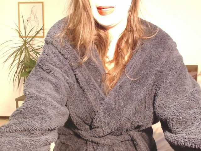 ellaine's BongaCams show and profile