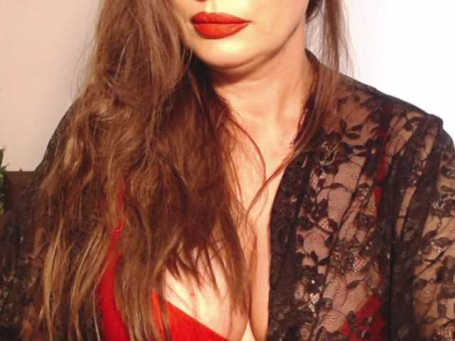 ellaine's BongaCams show and profile