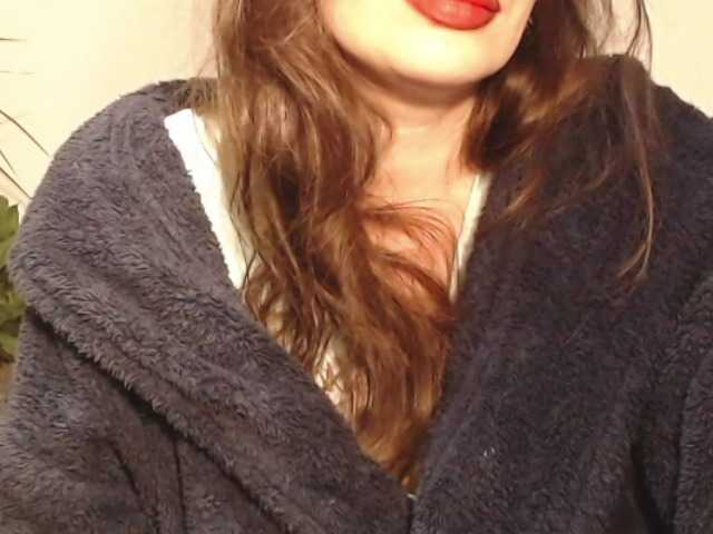 ellaine's BongaCams show and profile