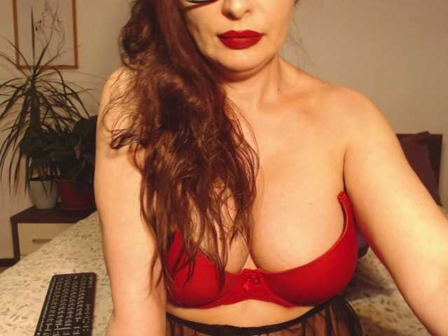 ellaine live cam profile