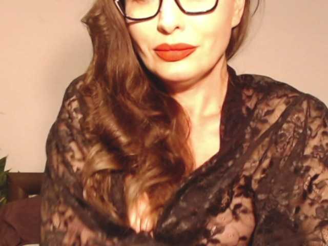 ellaine's BongaCams show and profile