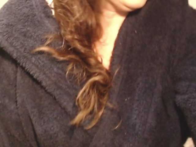 ellaine's BongaCams show and profile