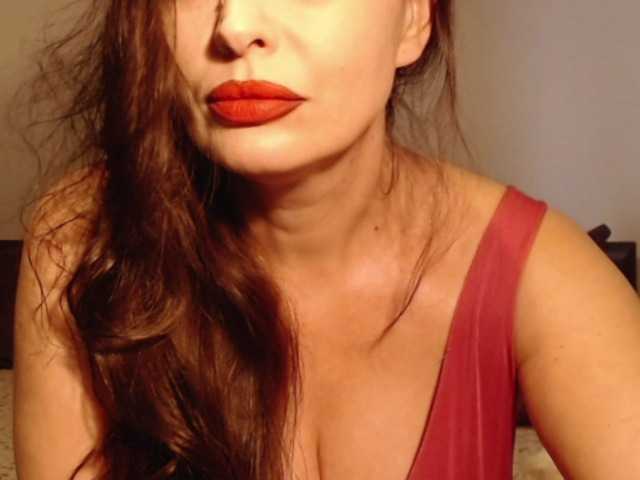 ellaine's BongaCams show and profile