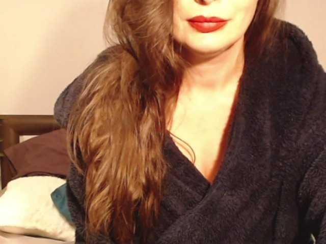 ellaine's BongaCams show and profile