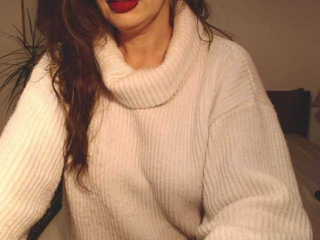 ellaine's BongaCams show and profile