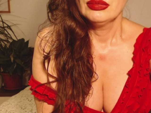 le modèle Lutetia est en webcam porno dans un show sur le site bongacams, il possède les tags suivants: White/Caucasian,Brunette,Trimmed