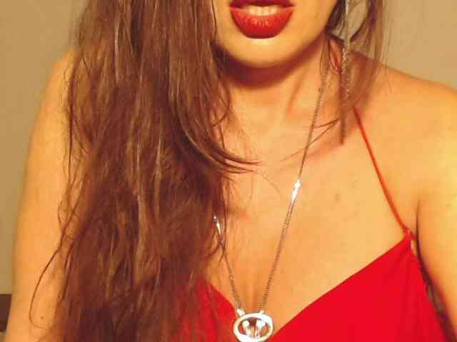 live on webcam Ellaine