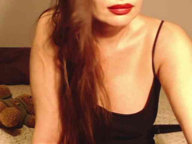 ellaine Live Webcam on BongaCams