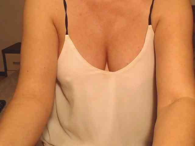 Ellaine webcam