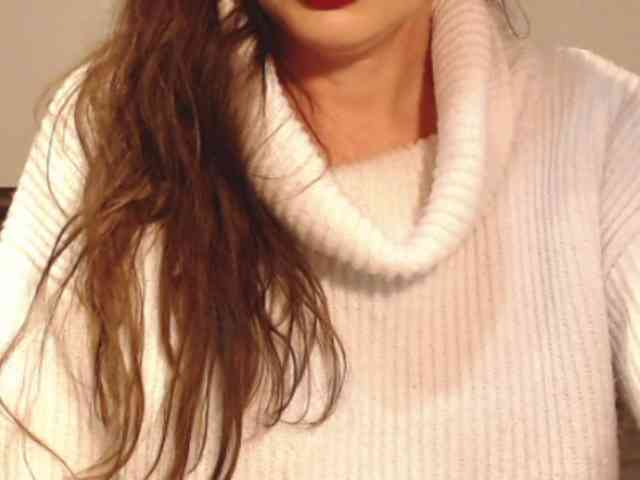 ellaine Live Webcam on BongaCams