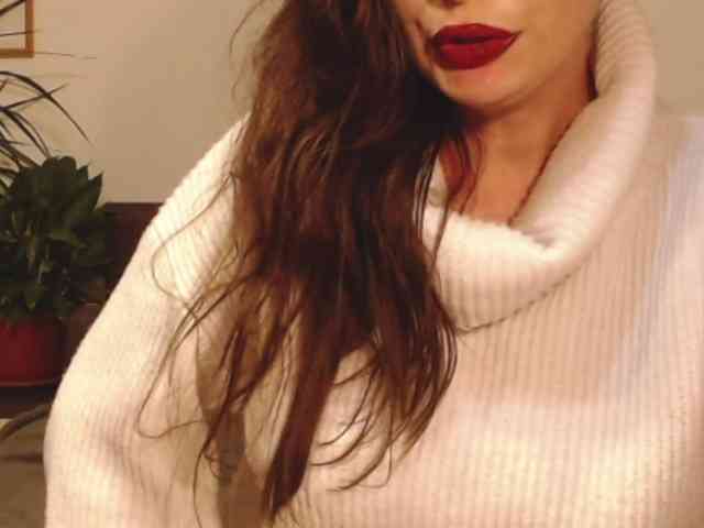 ellaine Live Webcam on BongaCams