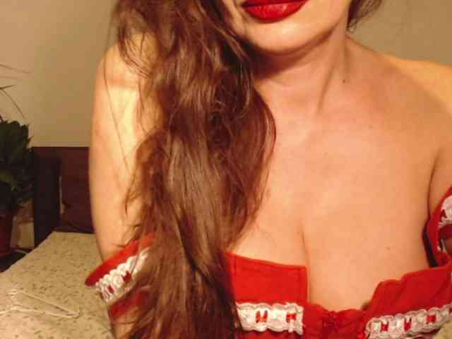 ellaine Live Webcam on BongaCams