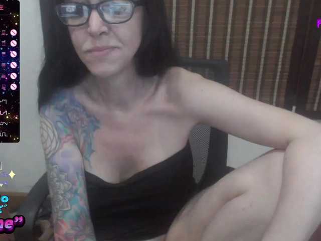 venusx1's BongaCams show and profile