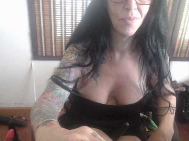 venusx1's BongaCams show and profile