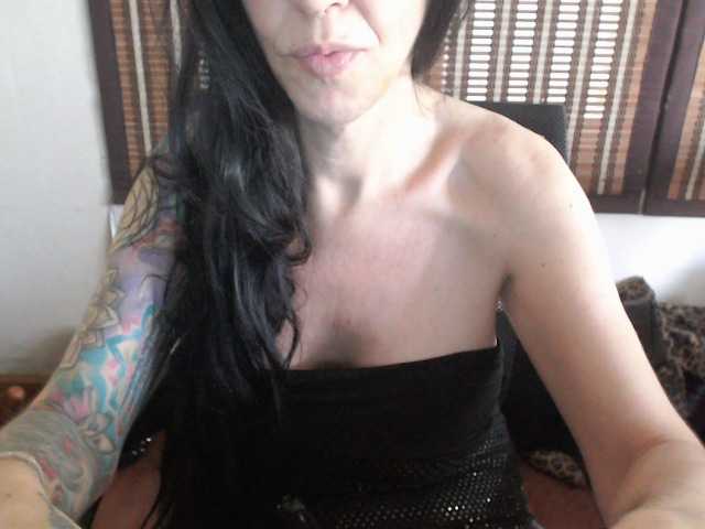 venusx1's BongaCams show and profile