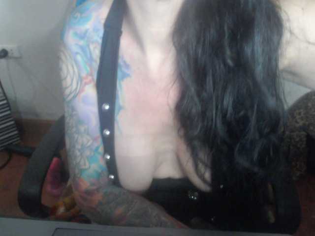 venusx1's BongaCams show and profile