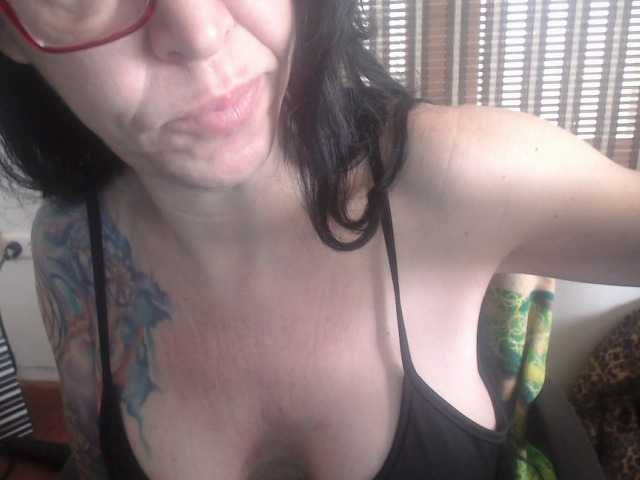 venusx1's BongaCams show and profile