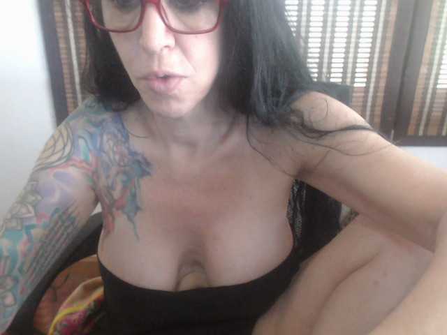 venusx1's BongaCams show and profile