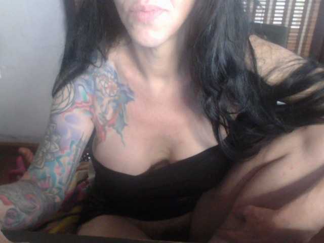 venusx1's BongaCams show and profile