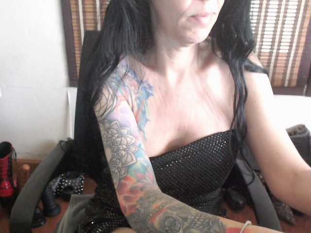 venusx1's BongaCams show and profile