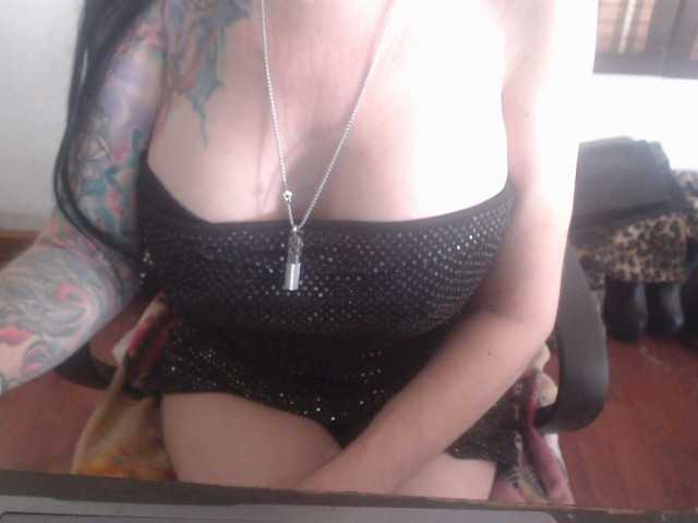 venusx1's BongaCams show and profile