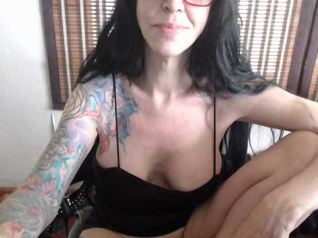 venusx1's BongaCams show and profile