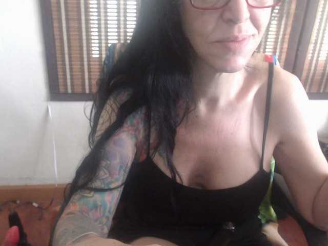 venusx1's BongaCams show and profile