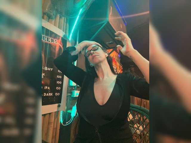 venusx1's BongaCams show and profile