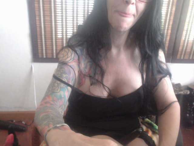 venusx1's BongaCams show and profile