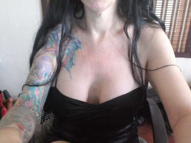 venusx1's BongaCams show and profile