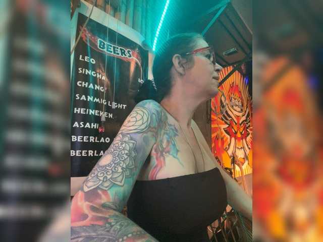 venusx1's BongaCams show and profile