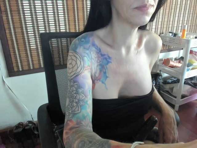 venusx1's BongaCams show and profile