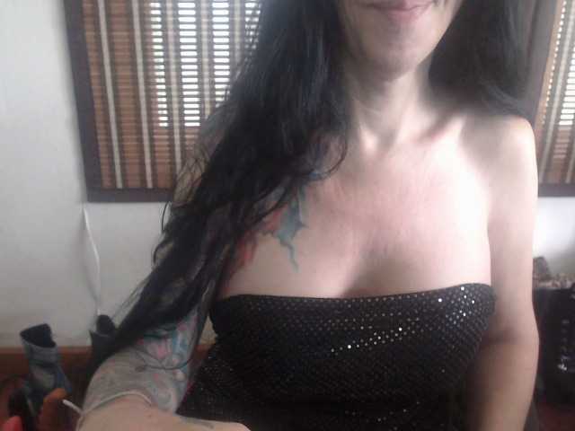 venusx1's BongaCams show and profile