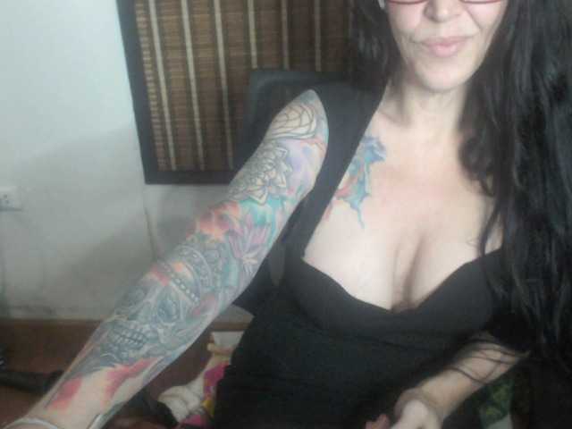 venusx1's BongaCams show and profile