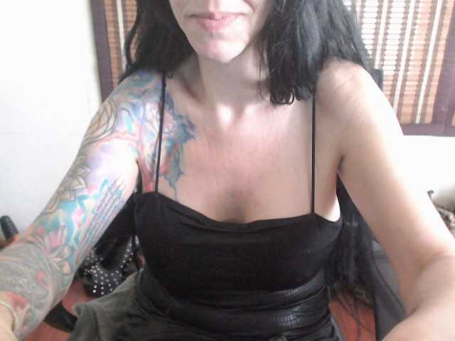 venusx1's BongaCams show and profile