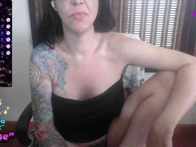 venusx1 Live Webcam on BongaCams