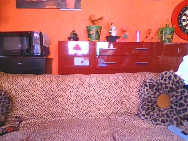 le modèle Angelique4 est en webcam porno dans un show sur le site bongacams, il possède les tags suivants: White/Caucasian,Redhead,Shaved