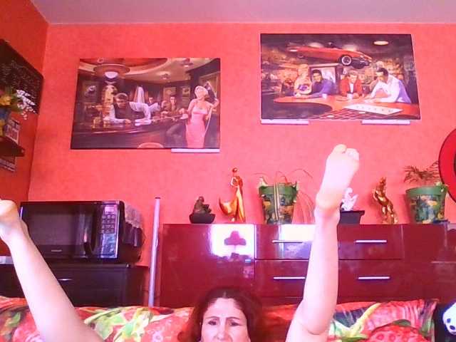 angelique4's BongaCams show and profile