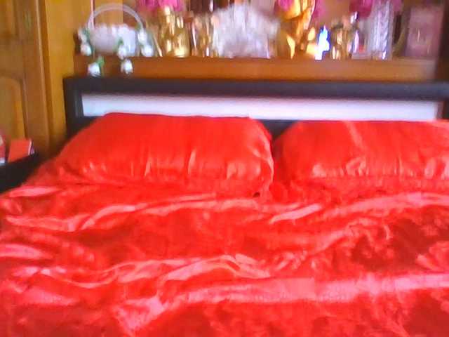 angelique4's BongaCams show and profile