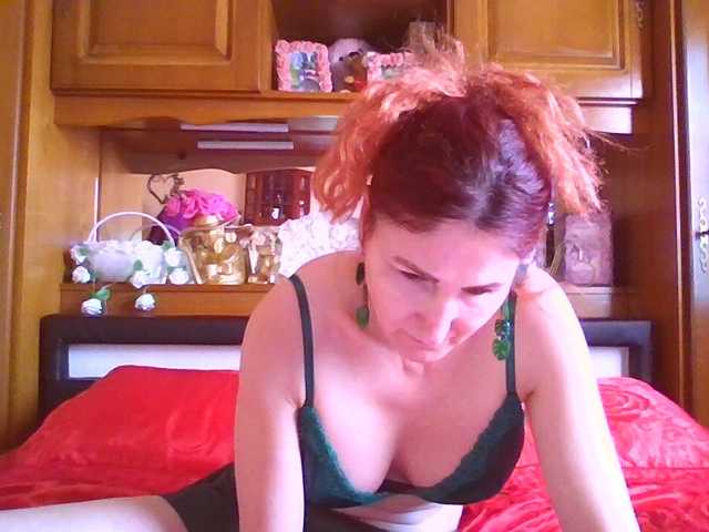 angelique4's BongaCams show and profile