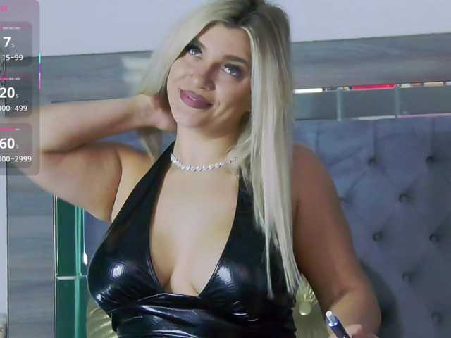 lorehottie's BongaCams show and profile