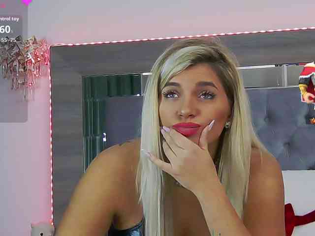 lorehottie lorehottie