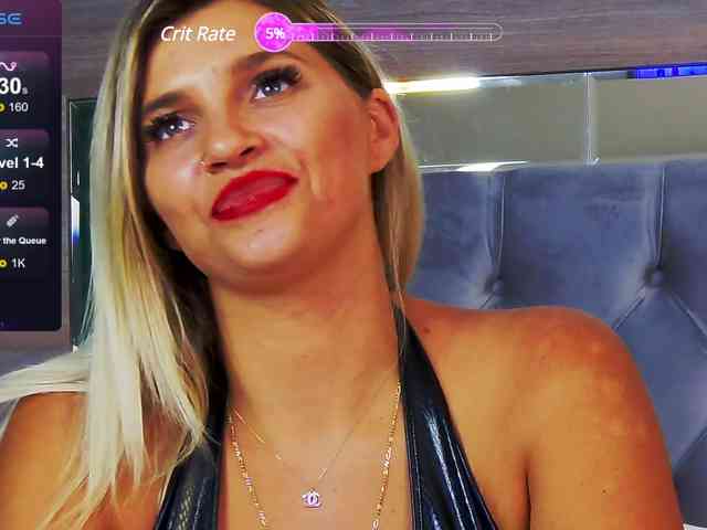 LoreHottie webcam